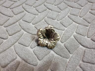 Flower pull brass Item Code N.100N size wide 45 mm.high 21 mm.