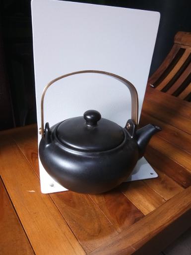 Tea Pot ceramic with brass Item Code TPB18A size Pot 6''